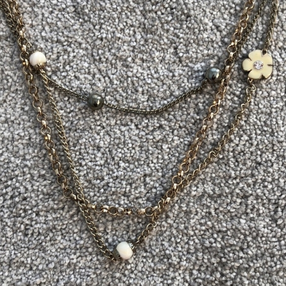 Guess gold multi layered necklace - Picture 2 of 3